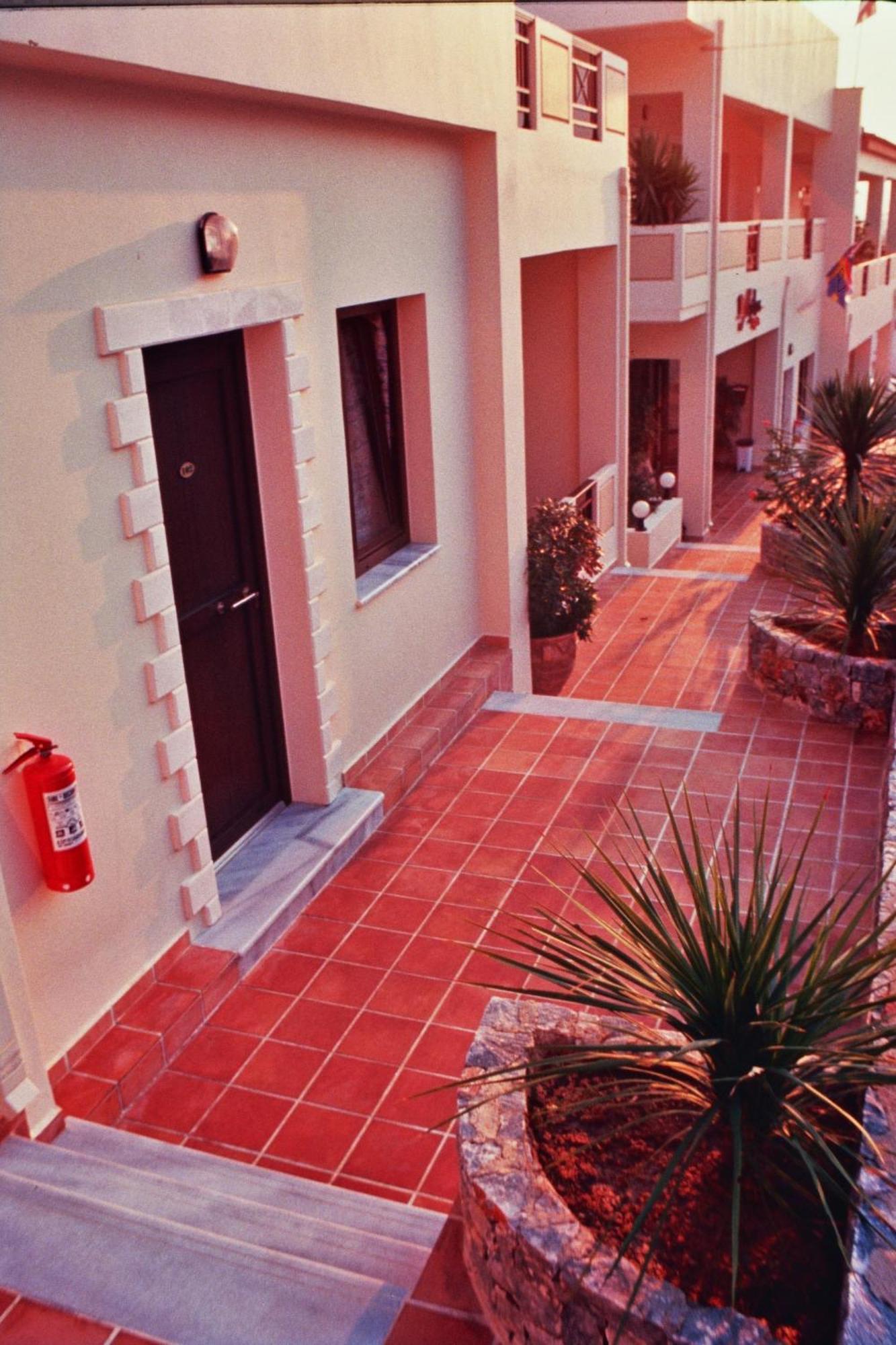 Mythos- Platanias- Hotel -Apts Platanés 外观 照片